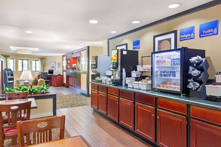 Breakfast area