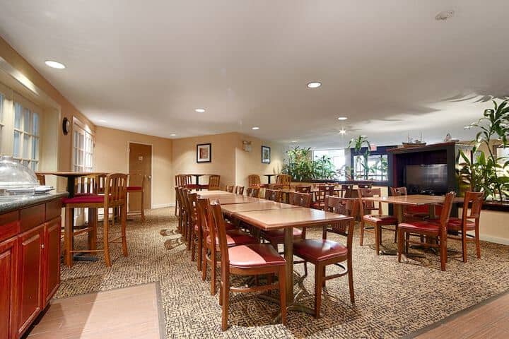 Breakfast area